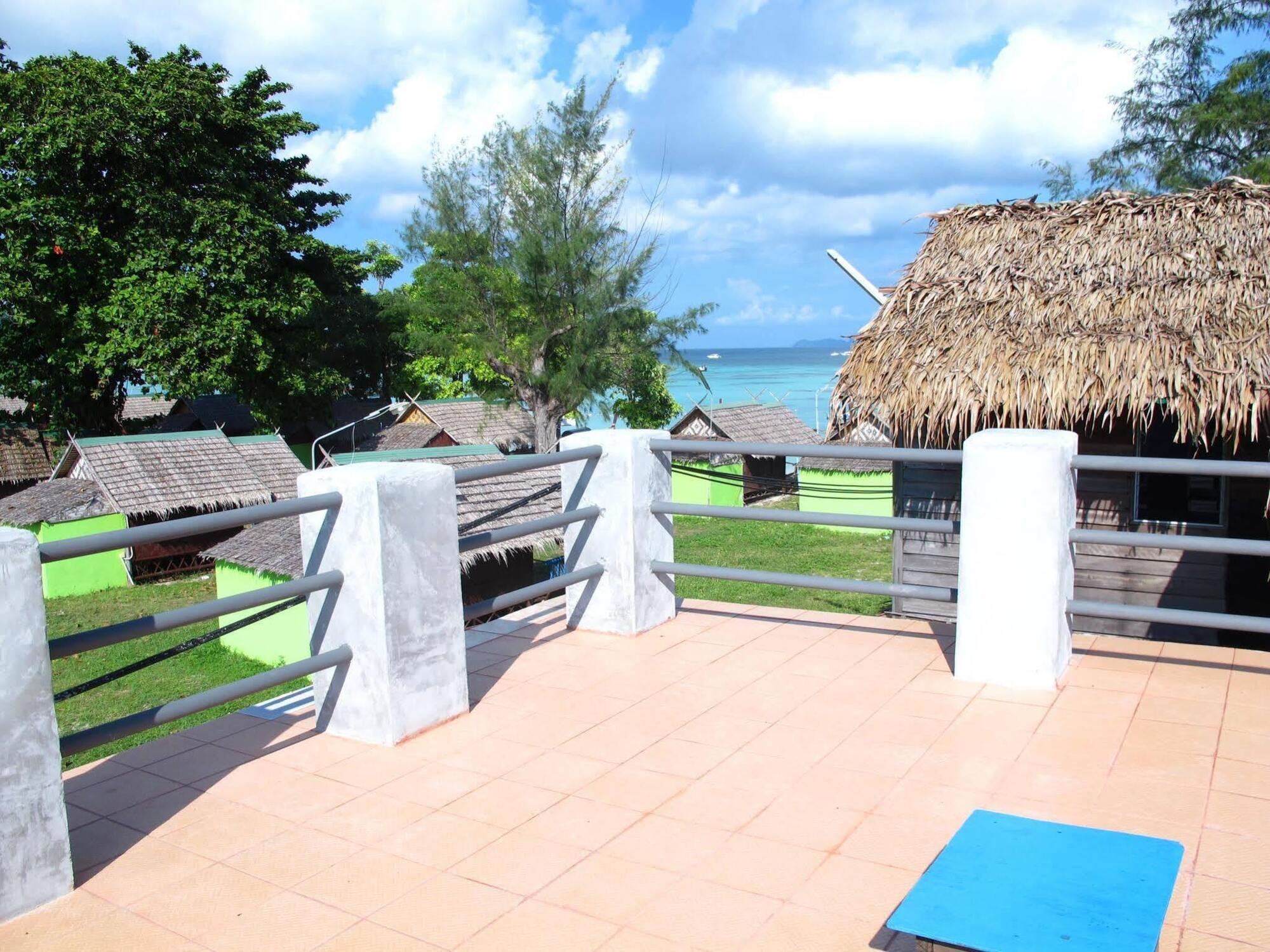 Gipsy Resort Koh Lipe Exterior photo